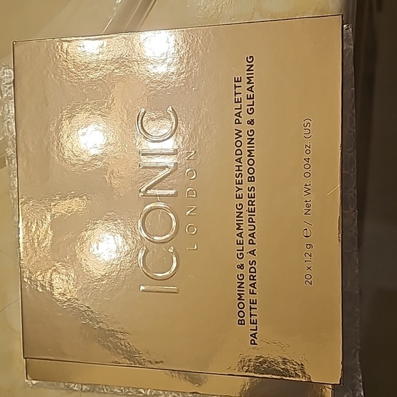 Iconic london booming and gleaming eyeshadow palette - Picture 2 of 3